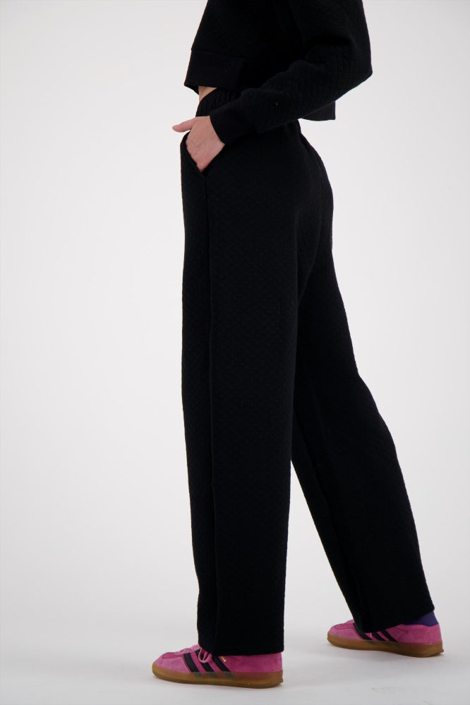 BLACK PANTS