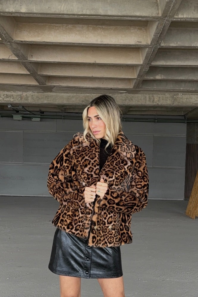 LEOPARD COAT
