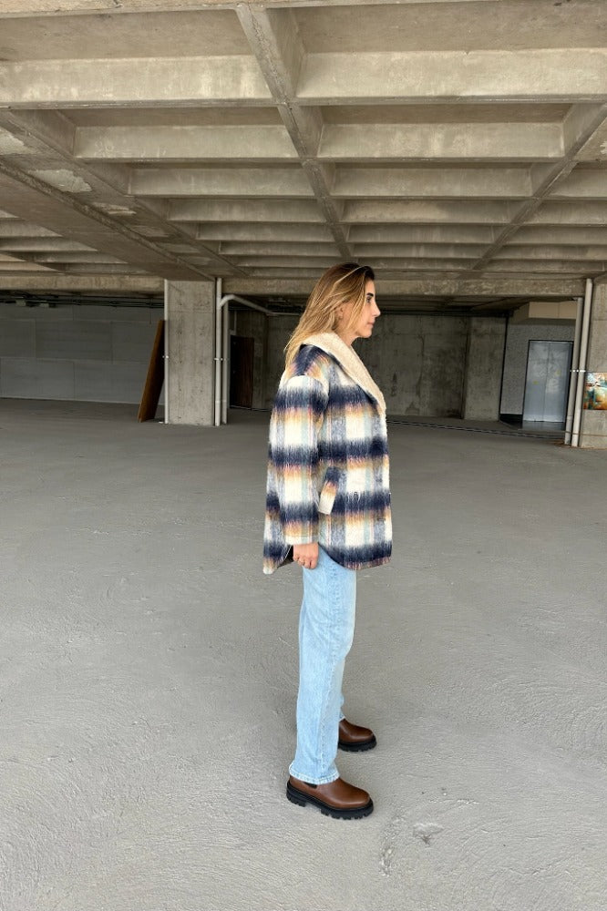 LIDIA COAT