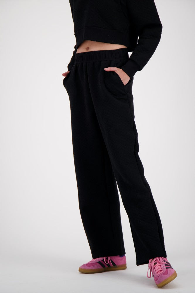 BLACK PANTS